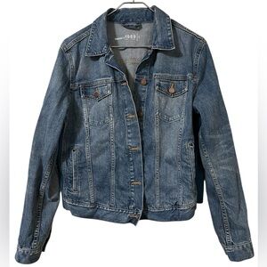 Gap Maternity 1969 icon medium wash denim button up jacket classic timeless